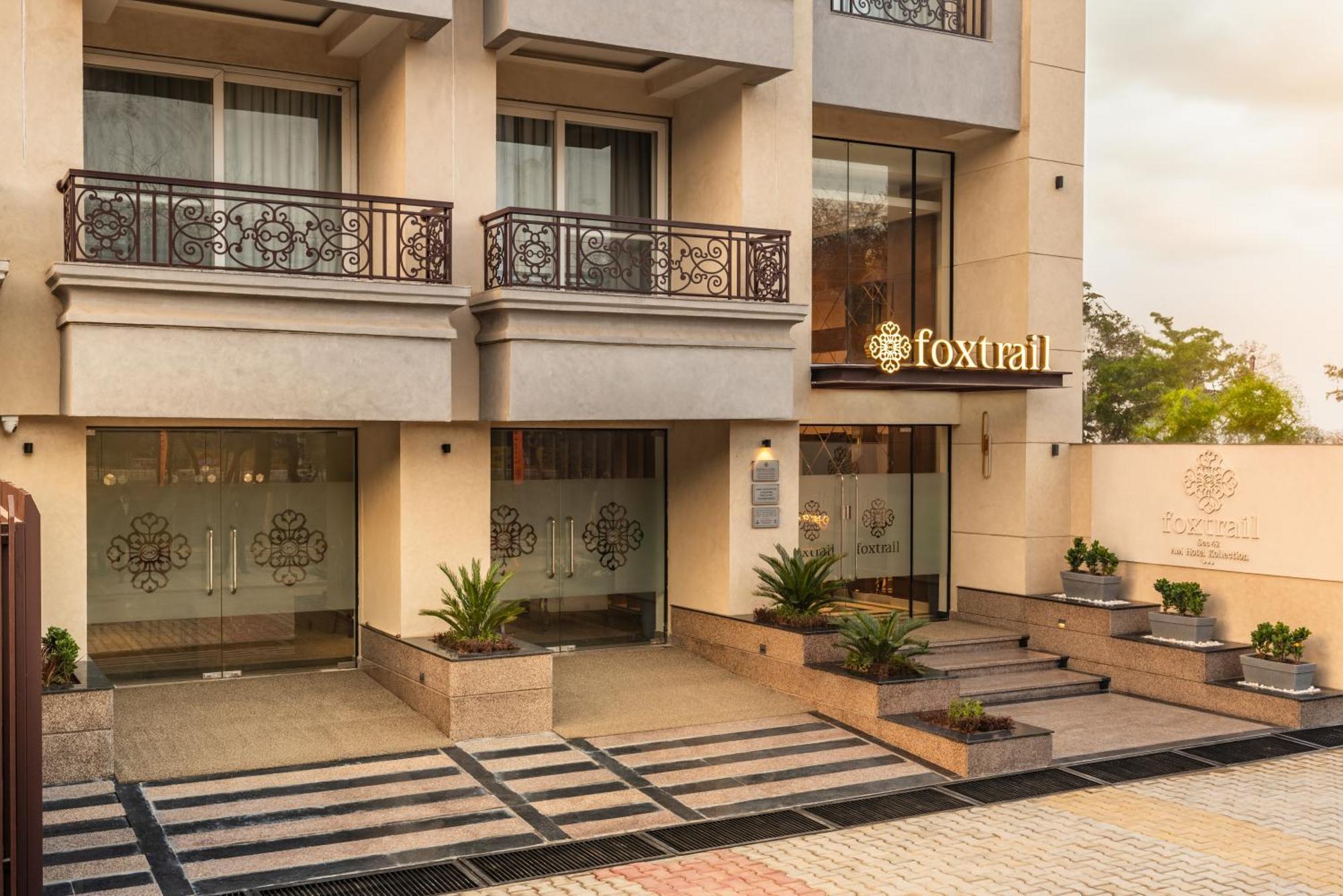 Foxtrail, Sector 42 - Am Hotel Kollection Гургаон Екстериор снимка